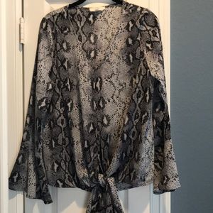 Snake print shirt by entro